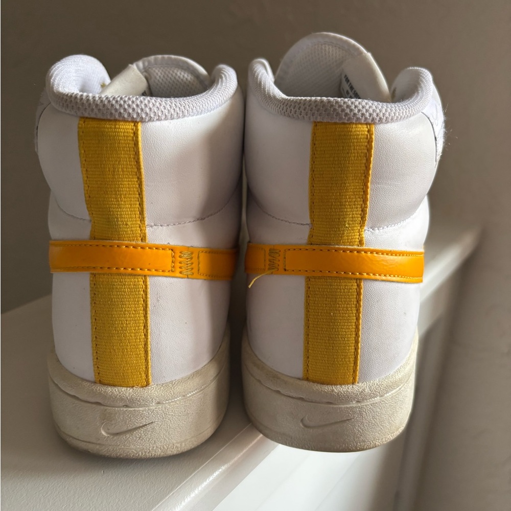 Nike Court Royale 2 Mid Sneakers 50th Anniversary White Yellow Swoosh Men’s 12 - Picture 4 of 9